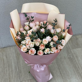 Букет из кустовых роз №174