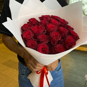 Букет из 19 Эквадорских роз
