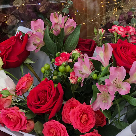 Букет цветов Алая заря - Фото 4