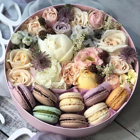 Красивая коробка цветов «Вечерний звон» №2