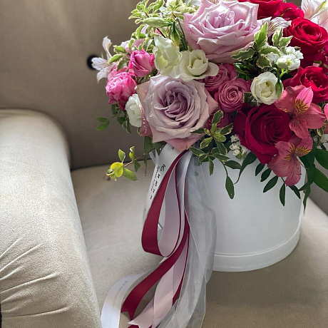 Коробка шляпная с цветами Признание - Фото 3