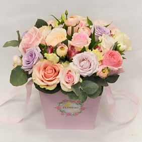 Цветы в коробке (розы микс - 14 шт.)