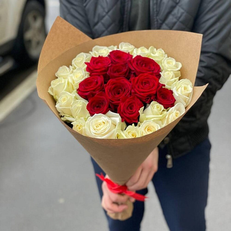Букет из 29 красно-белых роз - Фото 6