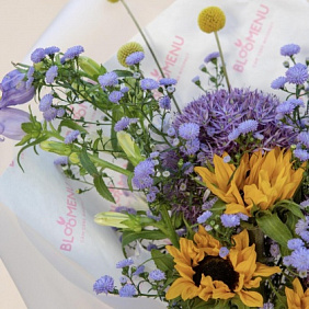 Букет Base с подсолнухом