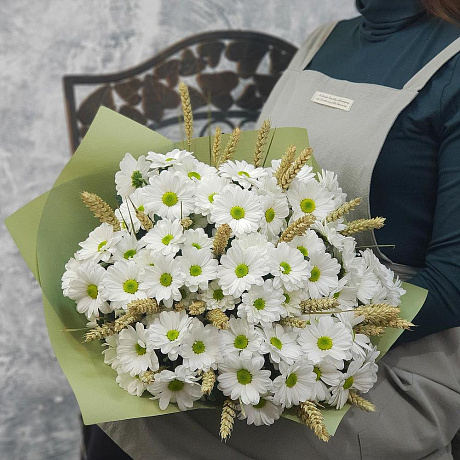 Летний букет из кустовых хризантем и пшеницы - Фото 4