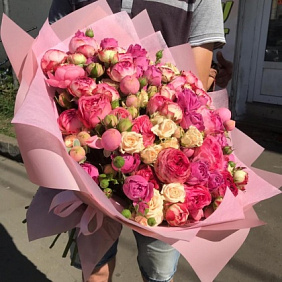 Букет из кустовых роз Идеалло