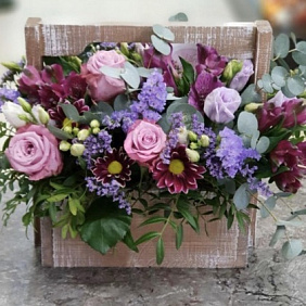 Цветы в коробке "Красивая история"
