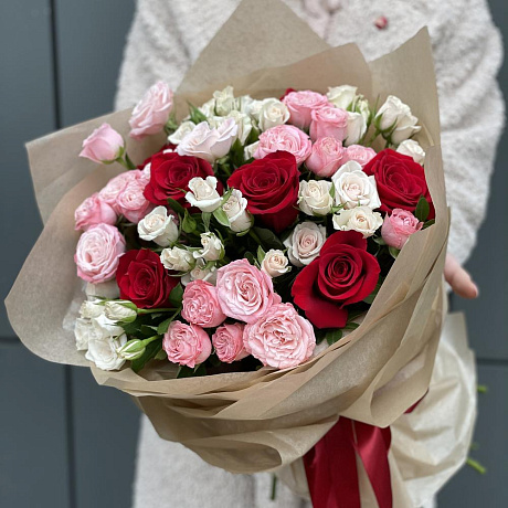 Букет Талисман из кустовых и одноголовых роз - Фото 6