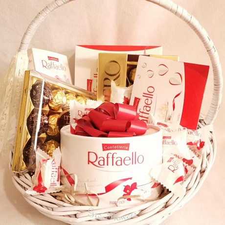 Корзина из Raffaello и Ferrero - Фото 4