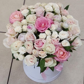 Коробка шляпная с цветами №2