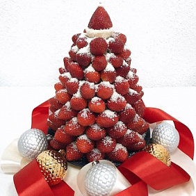 Букет цветов "Ёлка из клубники"