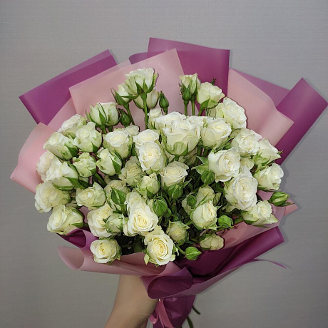 Букет красивых кустовых роз - Фото 3