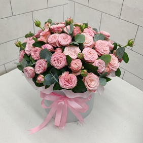 Пионовидная кустовая роза №162