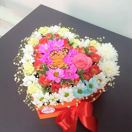 Букет цветов Сердце с бабочкой - Фото 2