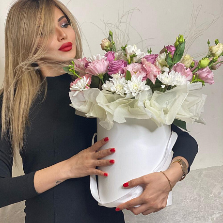 Элегантный букет в шляпной коробке «Изысканный» - Фото 3