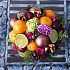 Вкусная Новогодняя композиция с цветами и фруктами - Фото 4