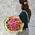 Яркий букет из роз, альстромерии и тюльпанов - Фото 5