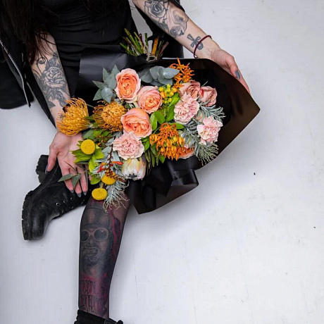 Букет из цветов Люди в чёрном - Фото 4