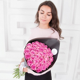 Букет из 35 Ревиваль Black