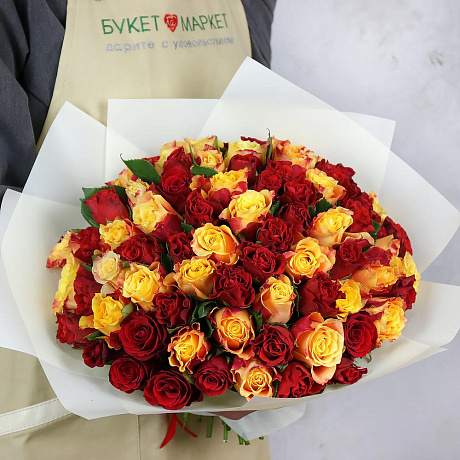 Букет из 75 кенийских роз в упаковке - Фото 5