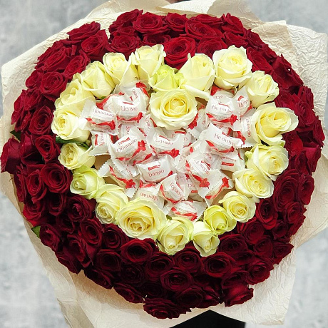 Букет из 101 розы сердце с конфетами Рафаэлло - Фото 5
