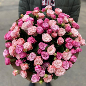 Букет из кустовых роз Бомбастик