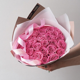 Букет из 29 роз Аква в бежевом крафте