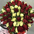 Букет из 51 розы Комплимент в коробке - Фото 5