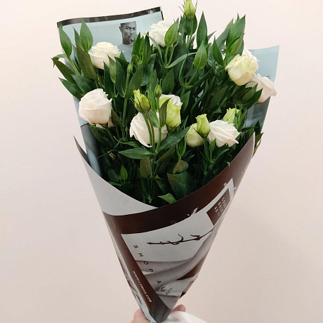 Монобукет, Эустома 9шт., в дизайнерской упаковке - Фото 2