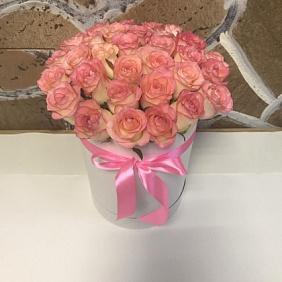 Коробка с розами «Джумилия»