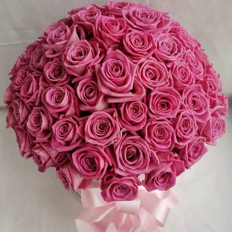 75 розовых роз в шляпной коробке - Фото 3
