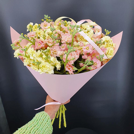 Букет из кустовой маттиолы - Фото 4