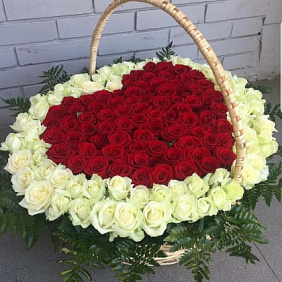 Букет цветов "Сердце в корзине" №161