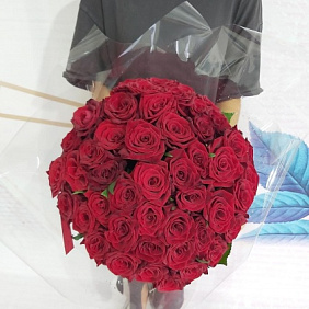 Букет из алой розы