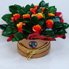 Розы в коробке №186