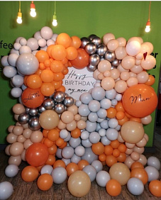 Фотозона "Стена из пузырьков" - 7 из шаров