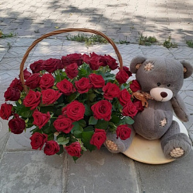 Корзина с цветами 51