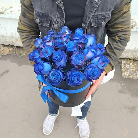21 синяя роза в чёрной шляпной коробке - Фото 4