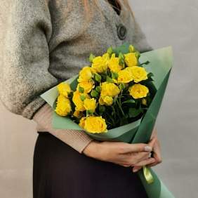 Букет Лимончелло 5 из желтых кустовых роз