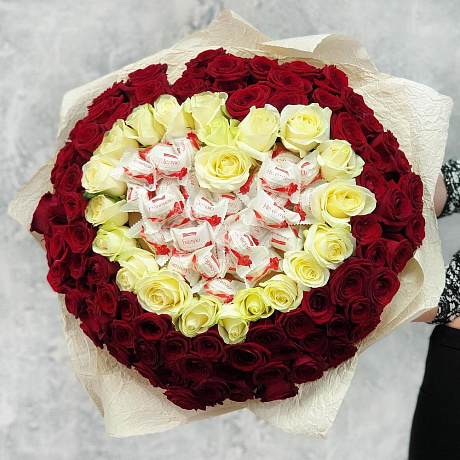 Букет из 101 розы сердце с конфетами Рафаэлло - Фото 2