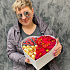 Коробка сердце с конфетами орехами и ягодами клубники и черники - Фото 3