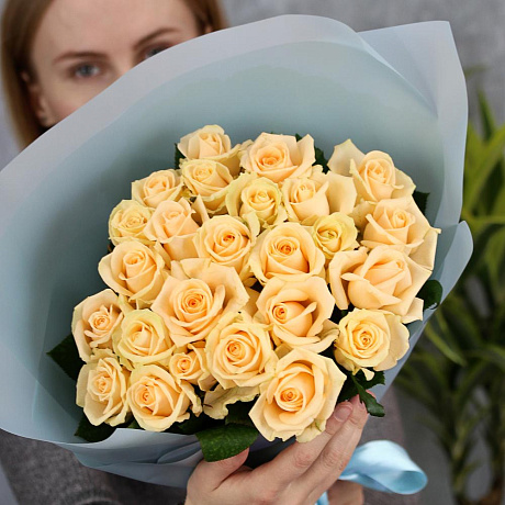 25 кремовых роз 50 см - Фото 4