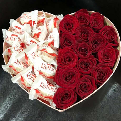 Букет Сердце с розами и конфетами №160 - Фото 4