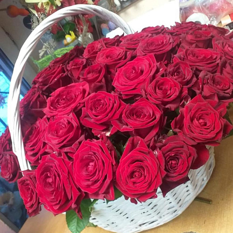 Корзина цветов «Карусель» - Фото 3