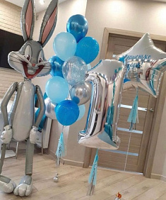 Композиция из шаров "Первый год с Багз Банни!"