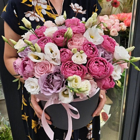 Цветы в коробке №543