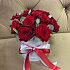 15 красных роз с эвкалиптом в белой шляпной коробке - Фото 1