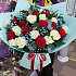 Букет 31 красивых роз и гипсофиллы «Влечение» - Фото 1