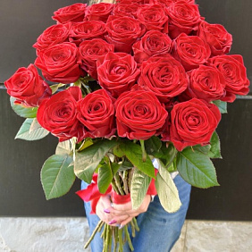 Букет из гигантских роз "Пленительный аромат"