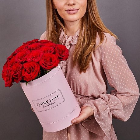 25 красных роз премиум в шляпной коробке - Фото 6
